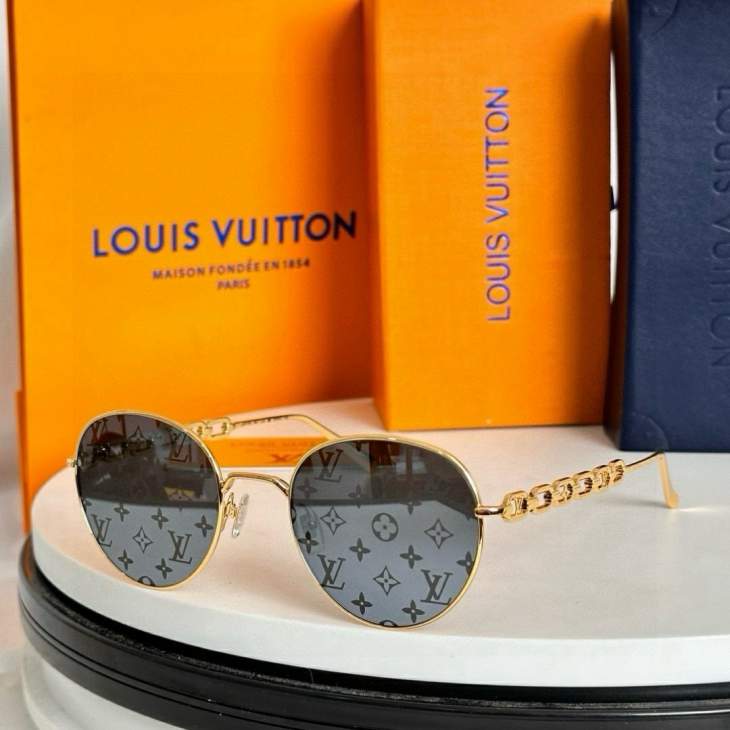 Picture of Louis Vuitton Sunglasses _SKUfw74861348fw